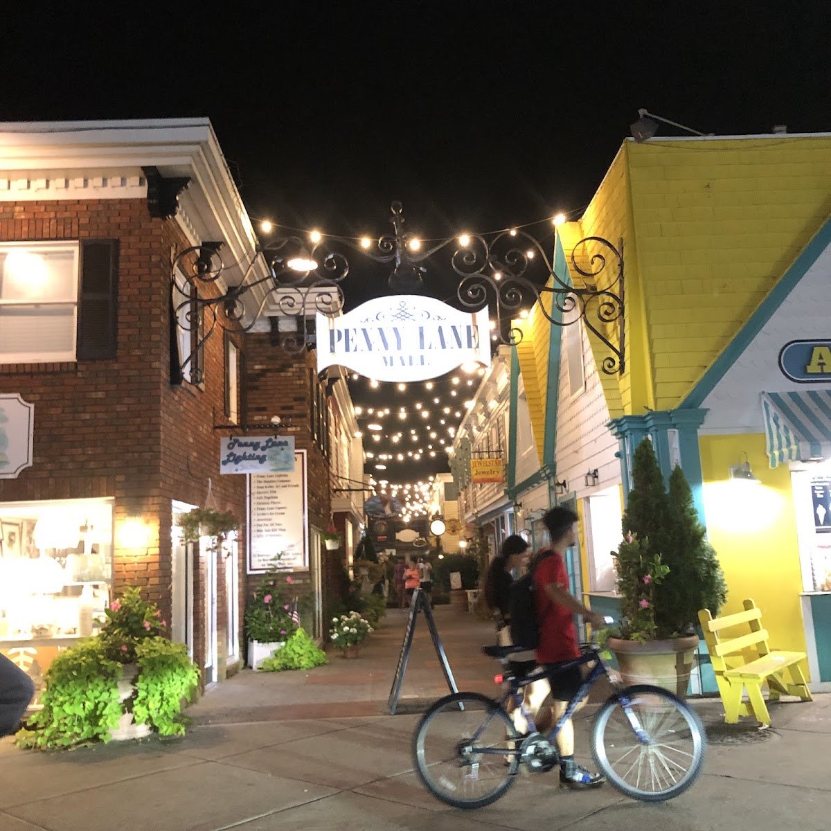 Archie's Ice Cream restaurant photo