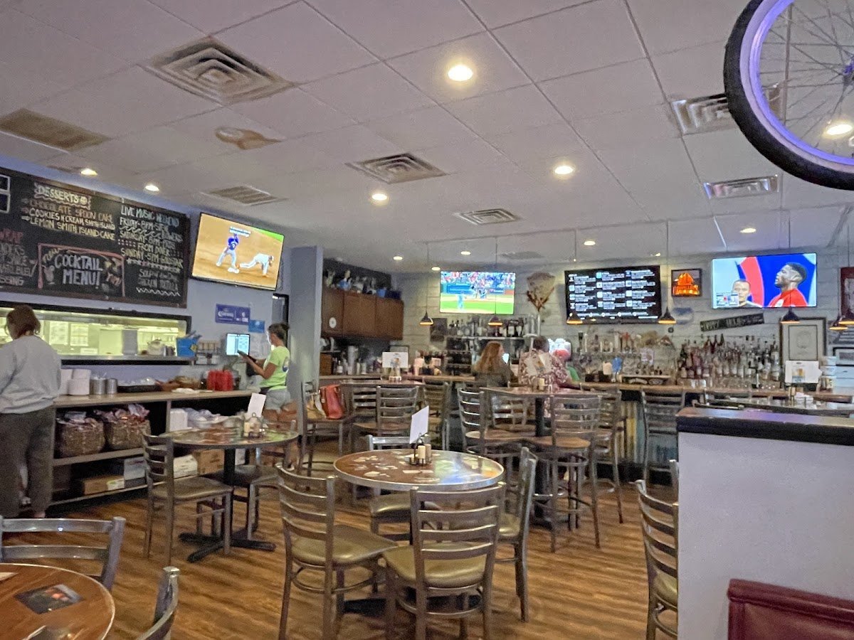 Arena's Deli restaurant photo
