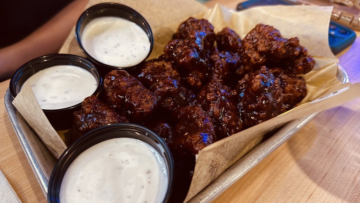 Buffalo Wild Wings restaurant photo