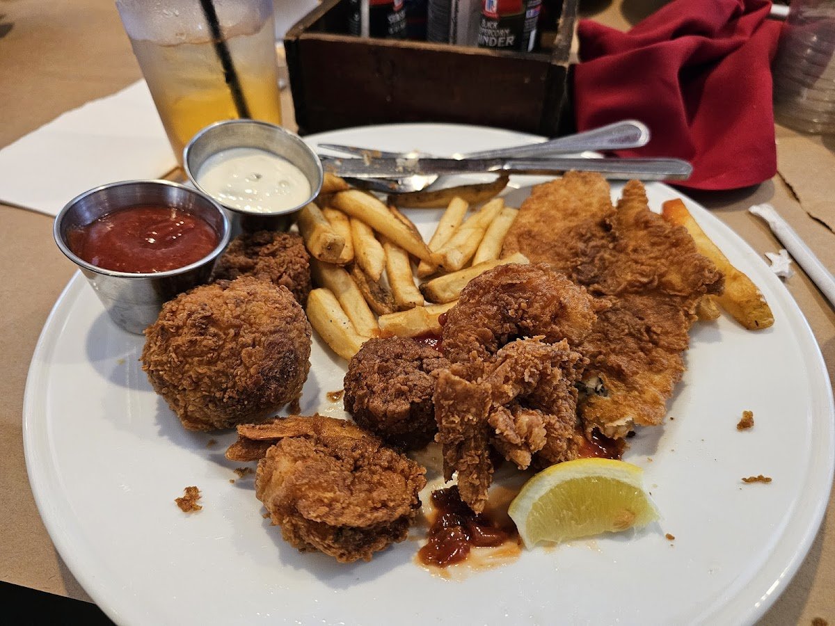 Claws Seafood House - Rehoboth Beach restaurant photo