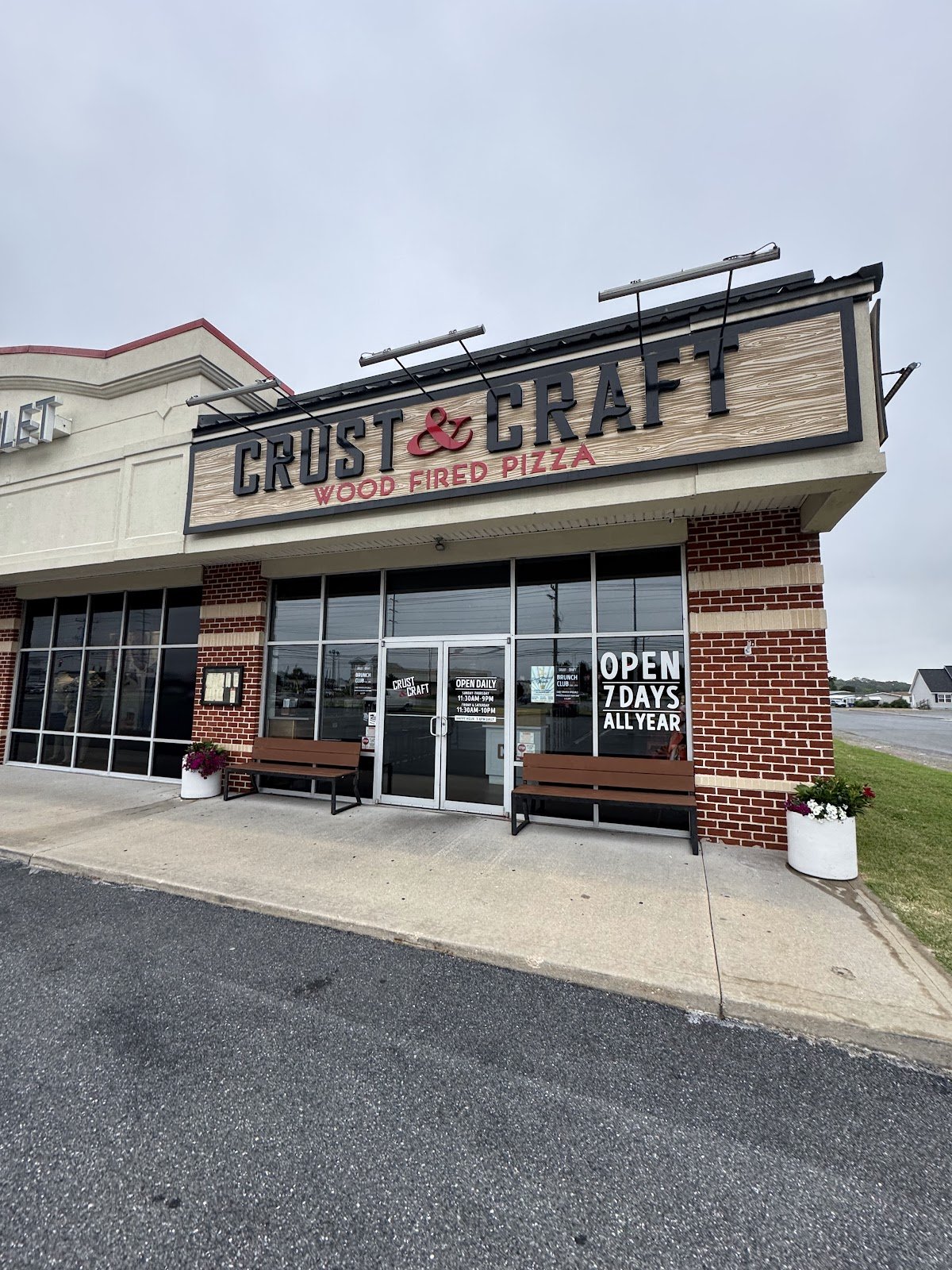 Crust & Craft restaurant photo