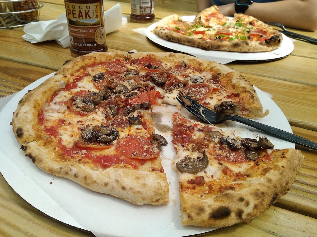 DaNizza Wood Fired Pizza - Reho restaurant photo