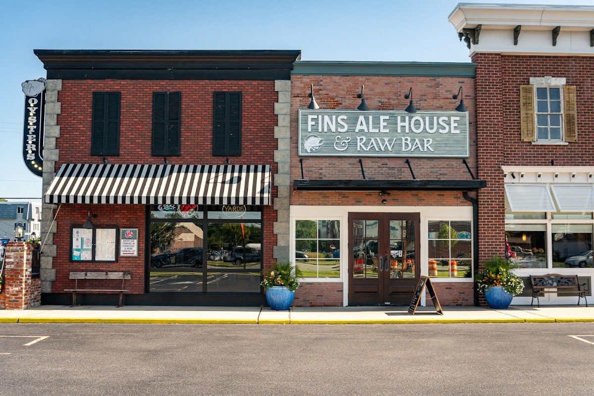FINS Ale House & Raw Bar restaurant photo
