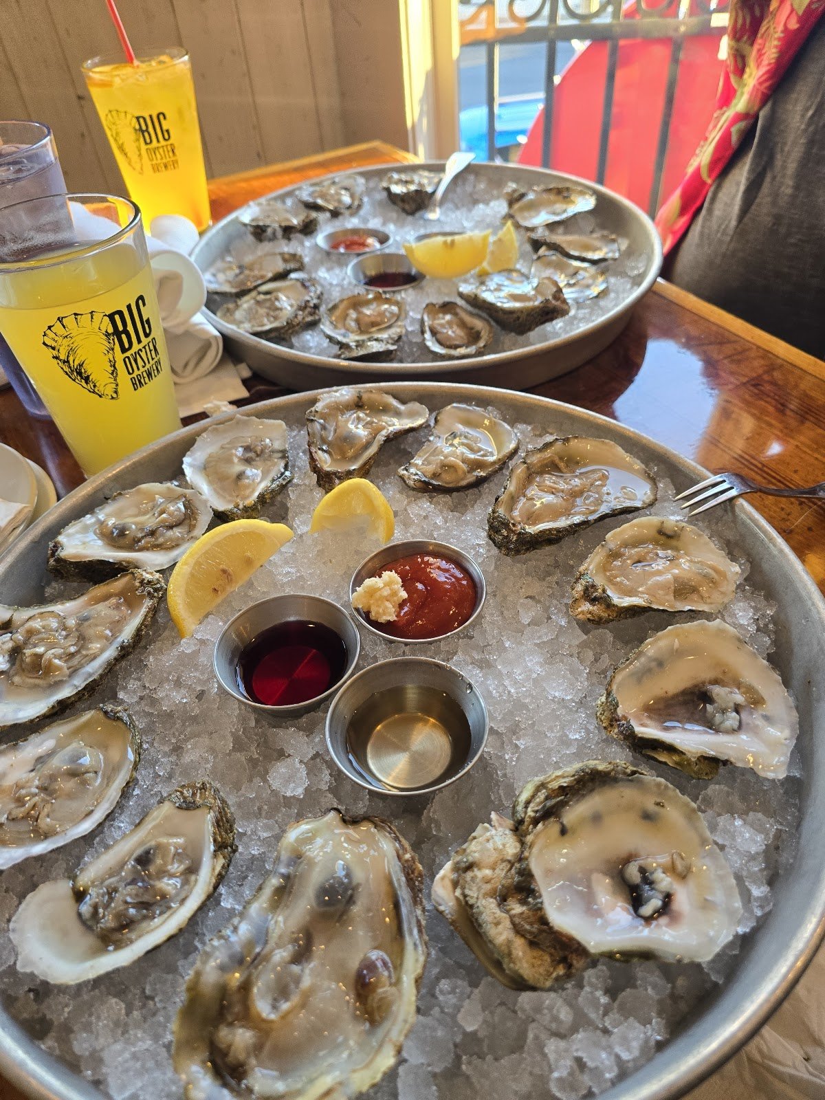 FINS Fish House & Raw Bar restaurant photo