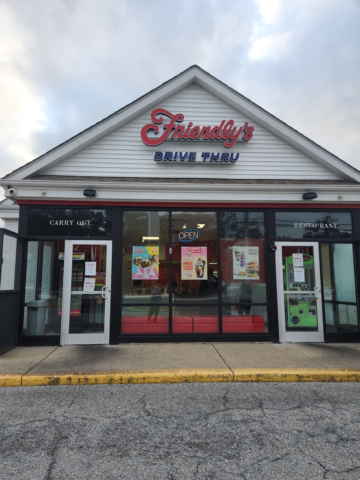 Friendly's restaurant photo