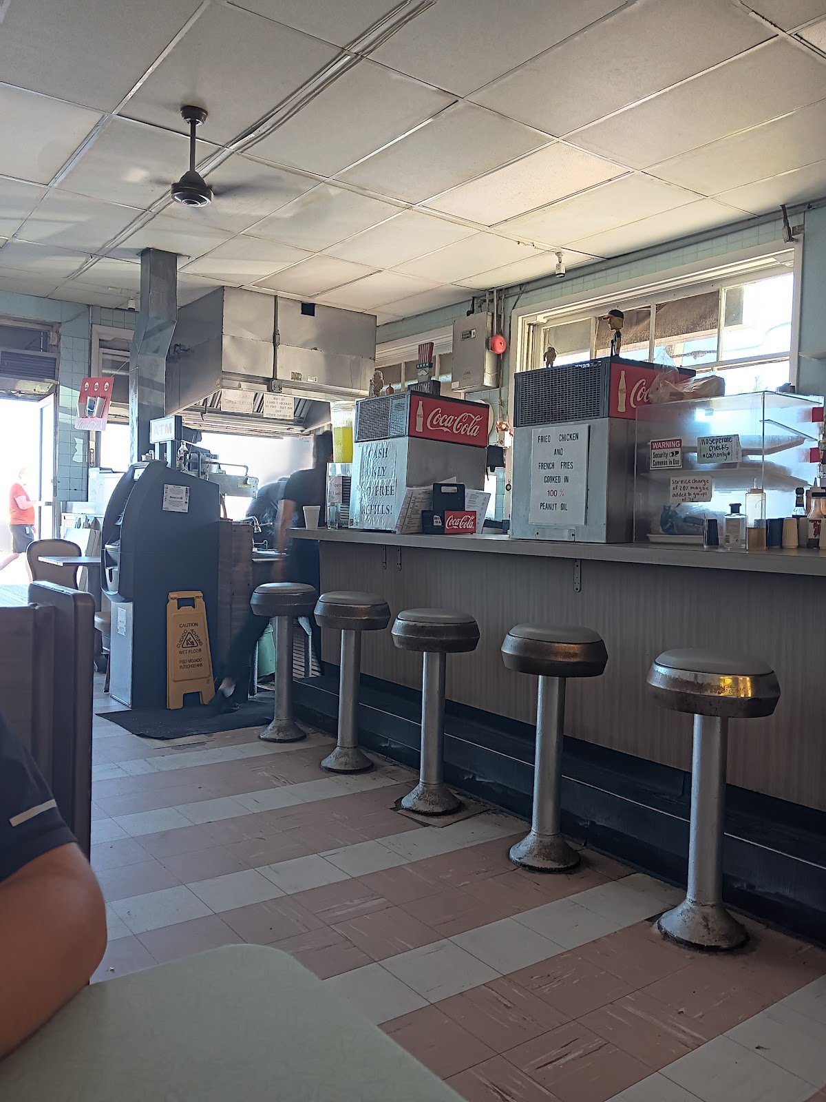 Gus & Gus Place restaurant photo