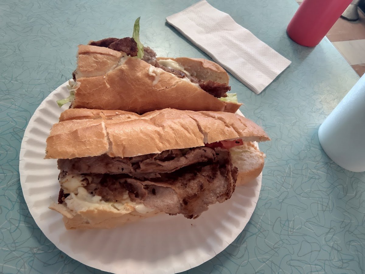 Gus & Gus Place restaurant photo