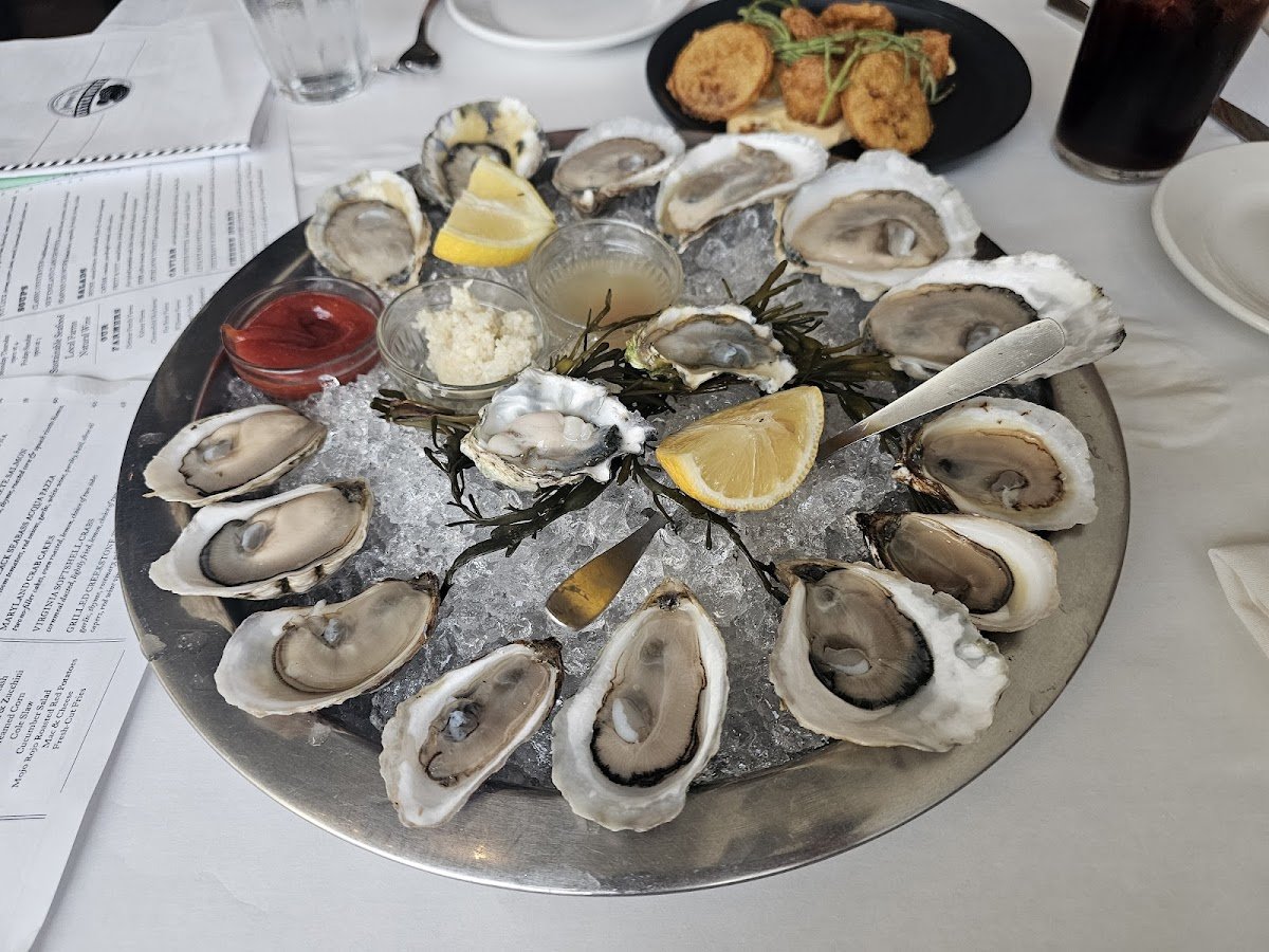 Henlopen City Oyster House restaurant photo
