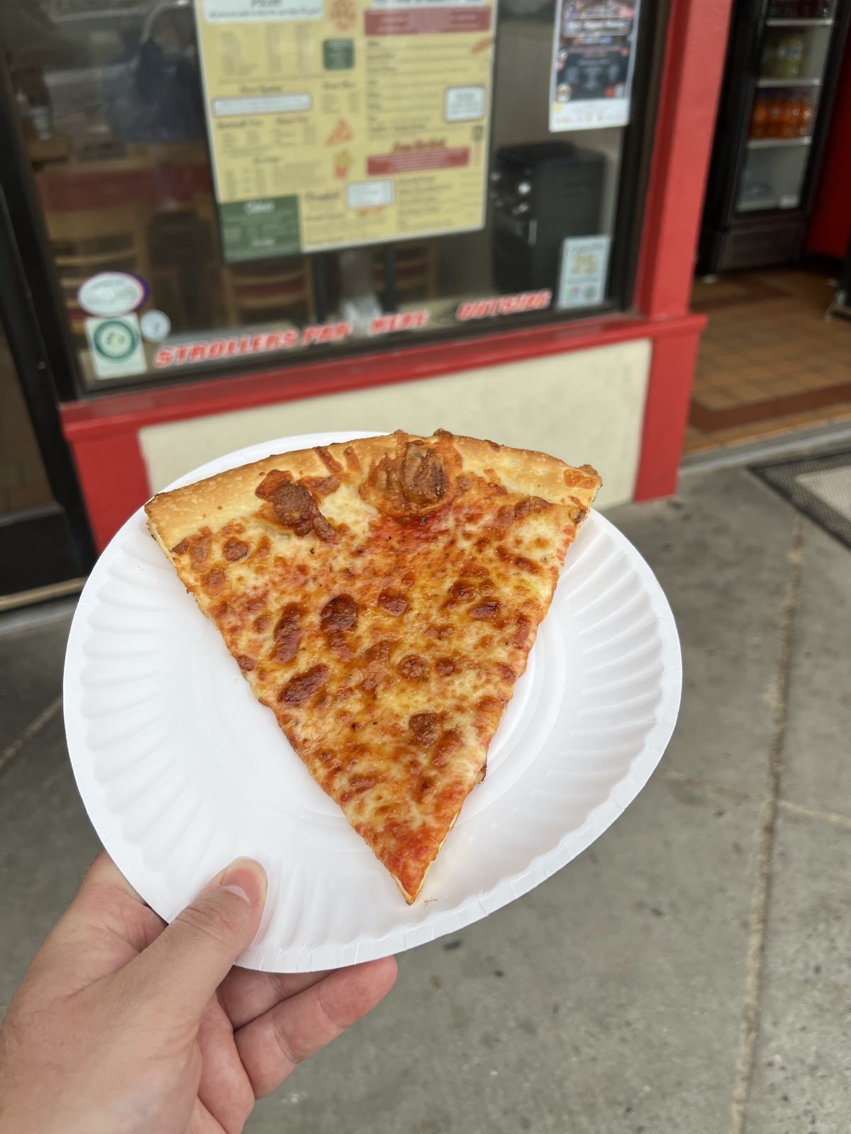 Louie's Pizza restaurant photo