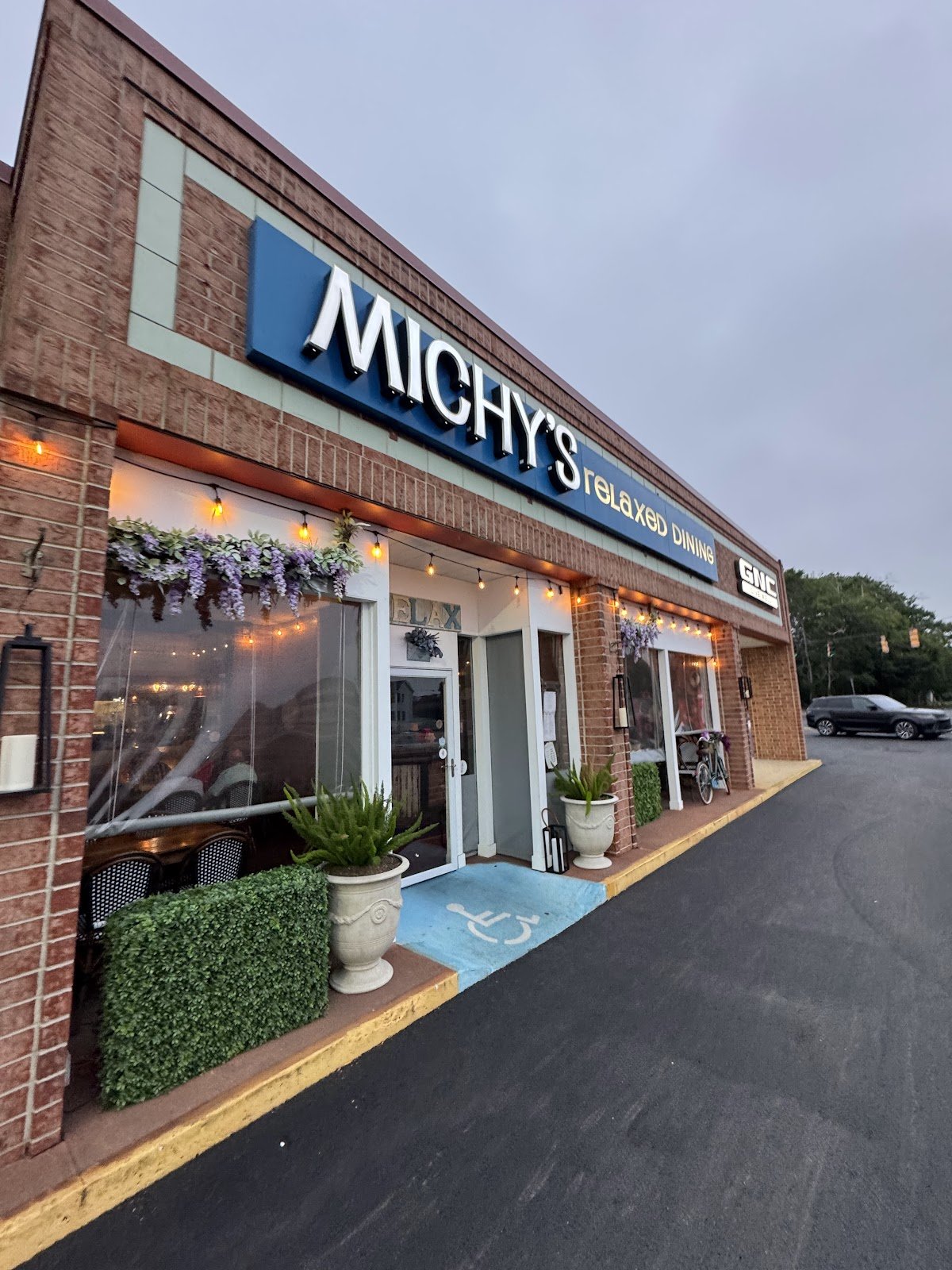 Michy's Relaxed Dining restaurant photo