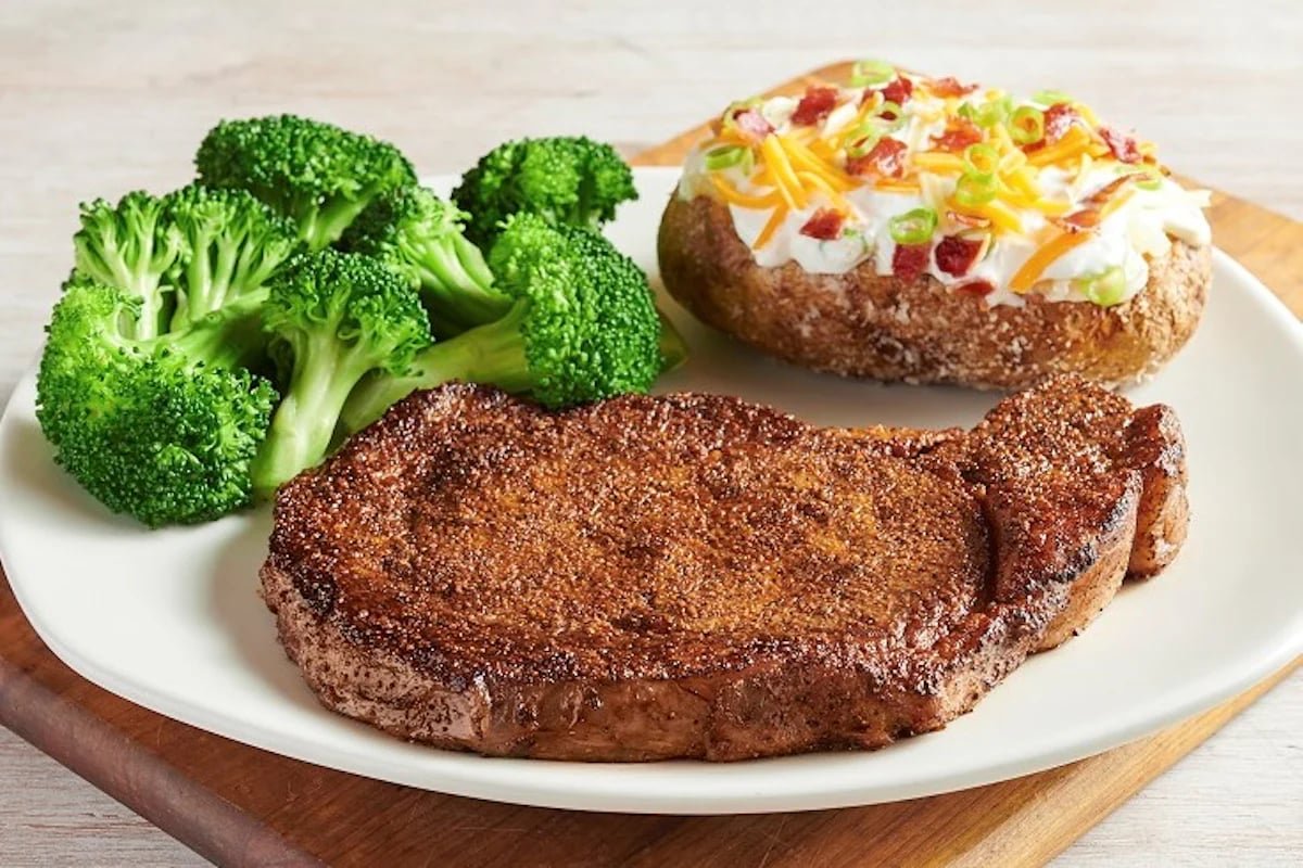 Outback Steakhouse restaurant photo