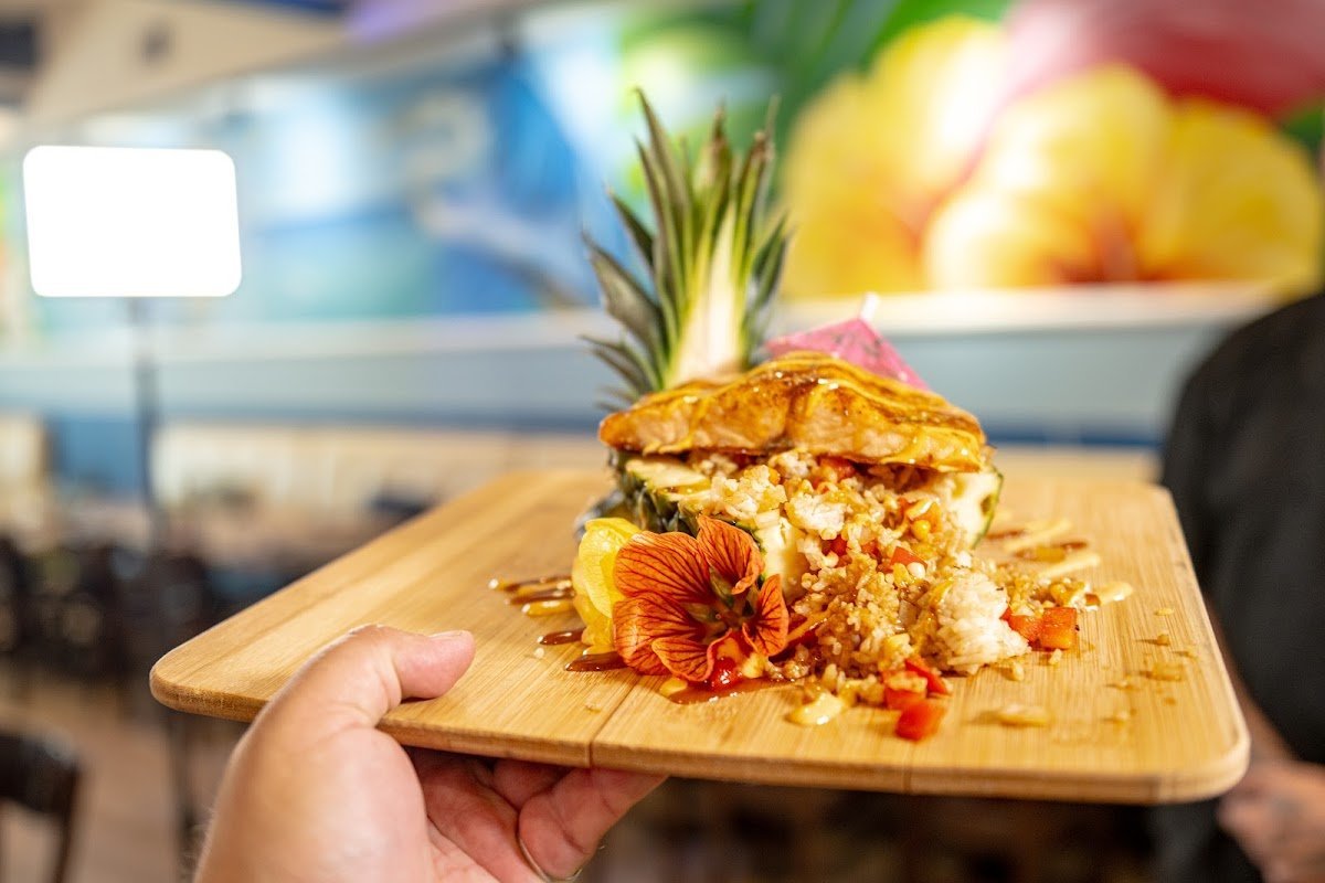 Palm Beach Bar and Grill restaurant photo