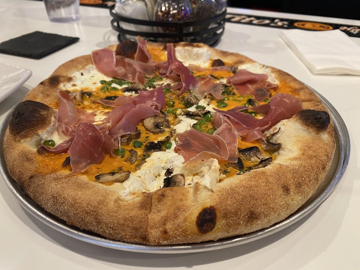 SoHo Slice Pizzeria restaurant photo