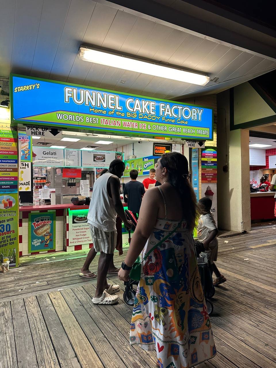 Starkey's Funnel Cake Factory restaurant photo