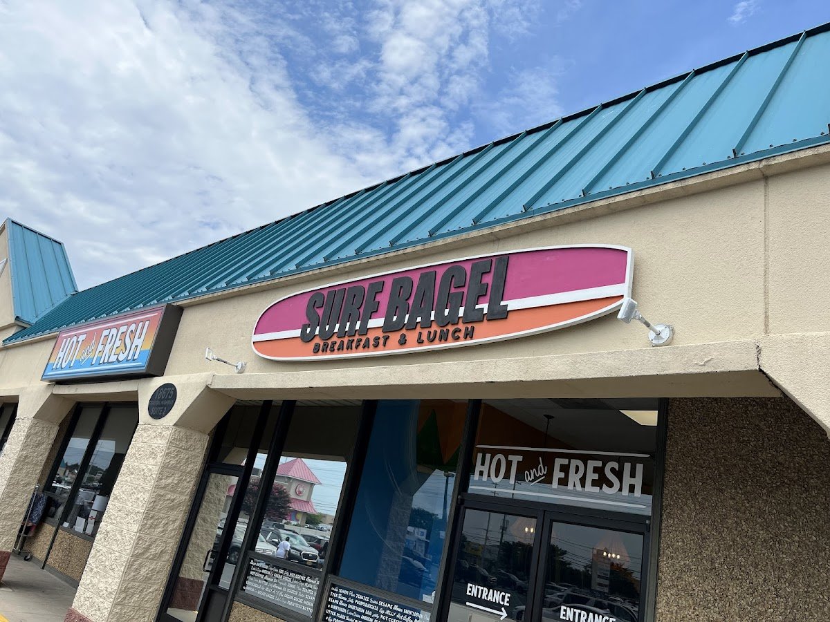 Surf Bagel Midway restaurant photo