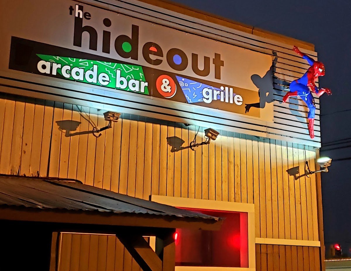 The Hideout Arcade Bar & Grille restaurant photo